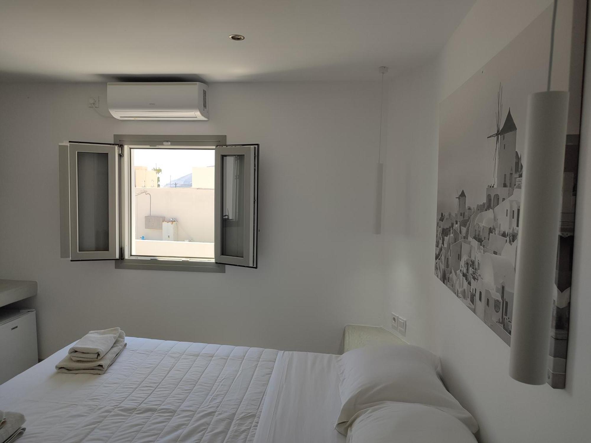 Fira Comfort Rooms Exterior photo