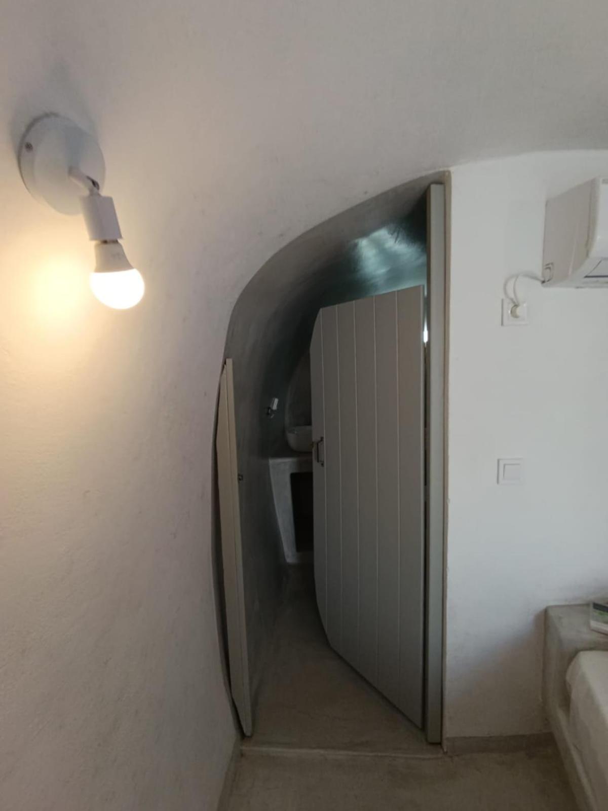 Fira Comfort Rooms Exterior photo