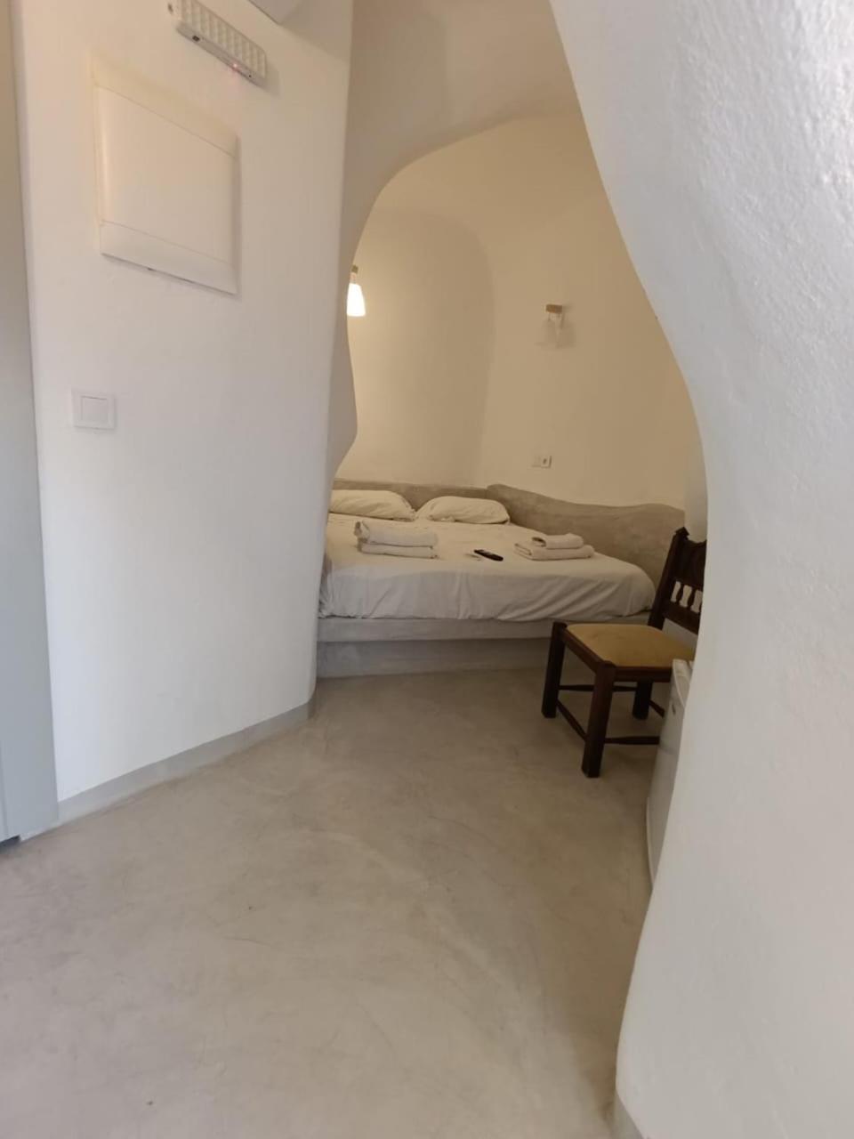 Fira Comfort Rooms Exterior photo
